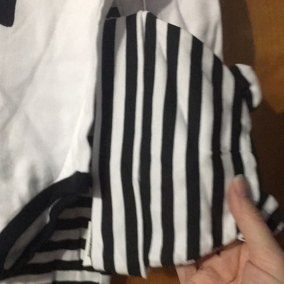 3piece 6-9months outfit🤑 - Picture 3 of 4